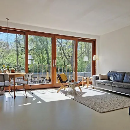 House With Parkside View Apartment *