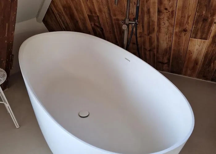 Loft With Parkside View *