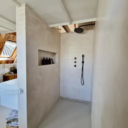 Loft With Parkside View * 암스테르담